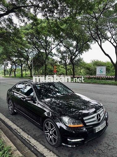 Mercedes Benz C Class 2014 C300 AMG - 11000 km
