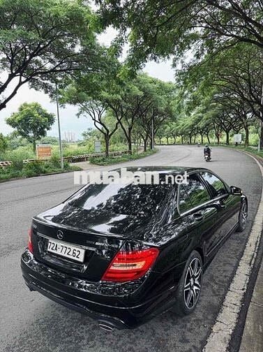 Mercedes Benz C Class 2014 C300 AMG - 11000 km