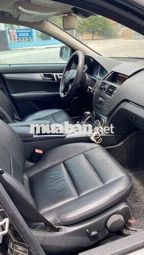 Mercedes C230 model 2009 đi 120 ngàn xe đi giữ