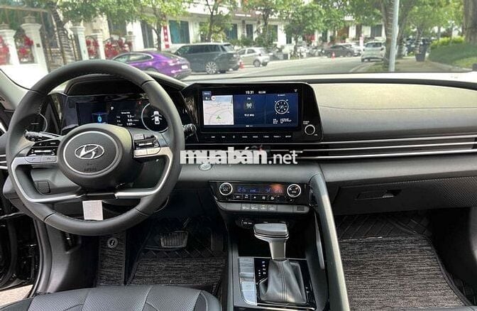 Hyundai Elantra 2023 1.6 AT Đặc biệt - 24000 km