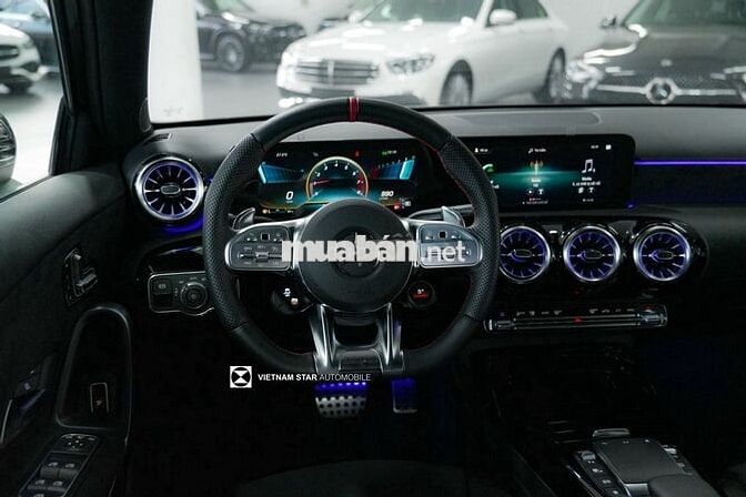 Bán Mercedes AMG A35 Dk T4 2025 chỉ 2000 km