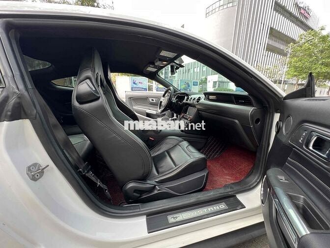 Ford Mustang 2018 EcoBoost Premium - 45000 km