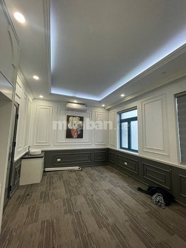 Bán nhà 7 tầng mặt phố Lò Đúc, 80m, có thang máy, vỉa hè, thông sàn