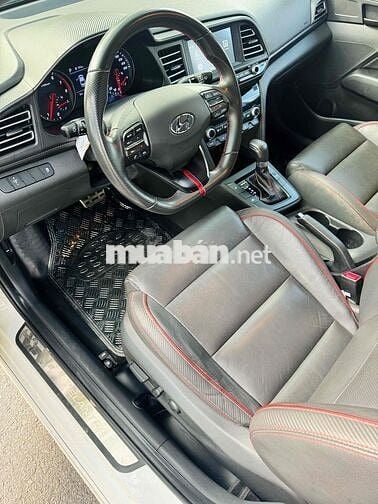 Hyundai Elantra 2019 1.6AT Sport - 80000 km