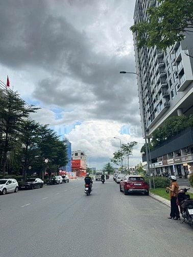 Bán nhà mặt tiền đường Tạ Hiện, Khu Trung Tâm Hành Chính TP. Thủ Đức