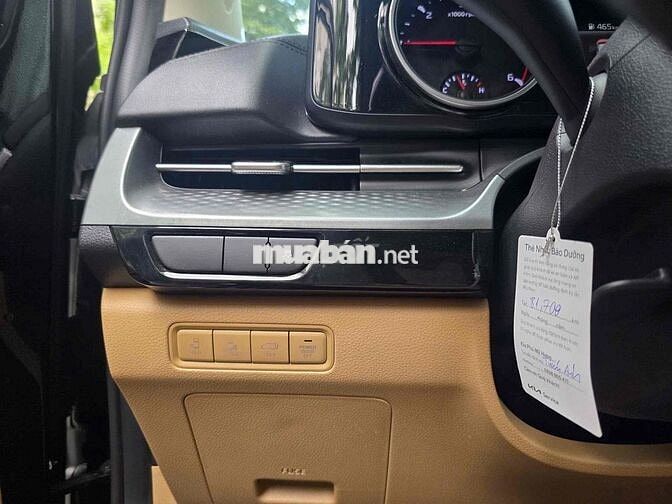 Kia Carnival 2022 2.2D Luxury 8 chỗ - 76000 km