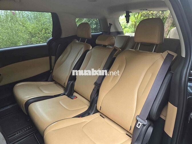 Kia Carnival 2022 2.2D Luxury 8 chỗ - 76000 km