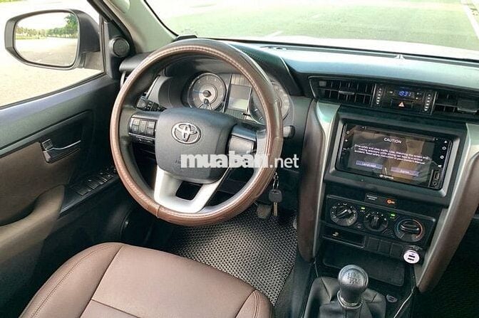 Toyota Fortuner 2019 2.4G 4x2 MT - 83000 km