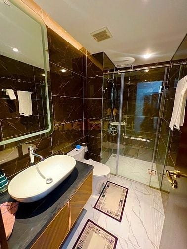 Cho thuê chung cư cao cấp 2PN 2WC căn góc - Chung cư Doji