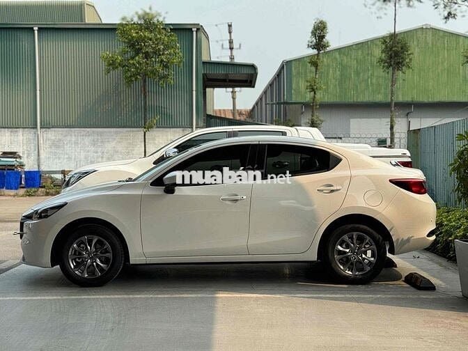 New Mazda 2 Deluxe