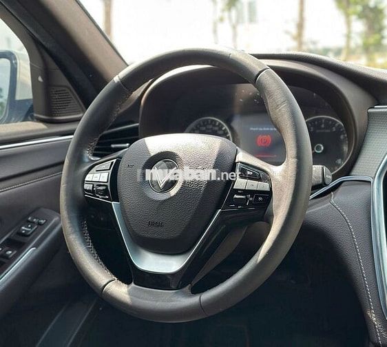 VinFast Lux A2.0 2020 Plus 2.0 AT - 30000 km