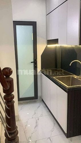 Bán nhà cực đẹp Minh Khai: 20m2, 3 tầng, full nội thất, sỗ riêng