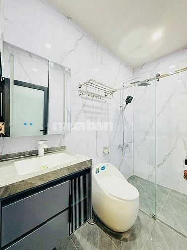 Bán nhà đẹp mặt tiền bờ kênh Tham Lương Thống Nhất p15 Gò Vấp