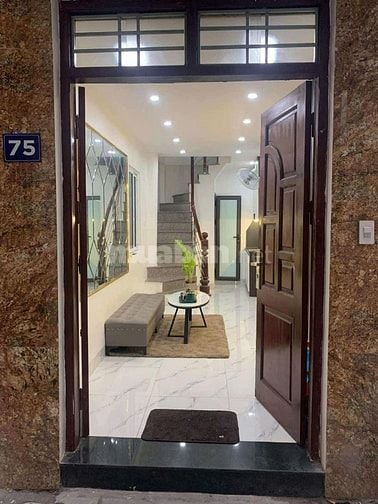Bán nhà cực đẹp Minh Khai: 20m2, 3 tầng, full nội thất, sỗ riêng
