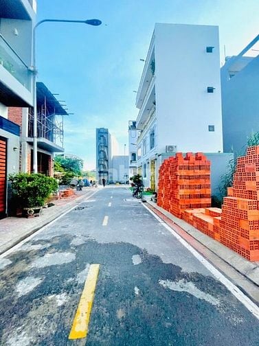 Sang nhượng nền đất full thổ cư - trung tâm quận Bình Tân - Mã Lò 