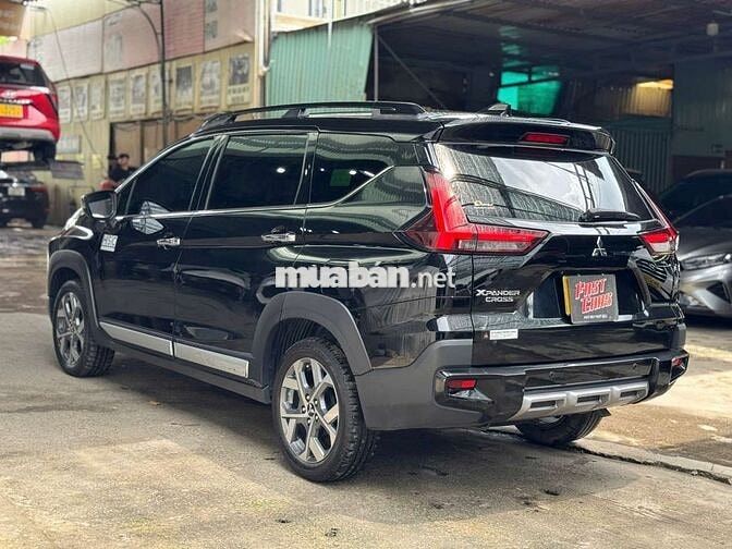 Mitsubishi Xpander Cross 2022 1.5AT,màu đen, 8v6