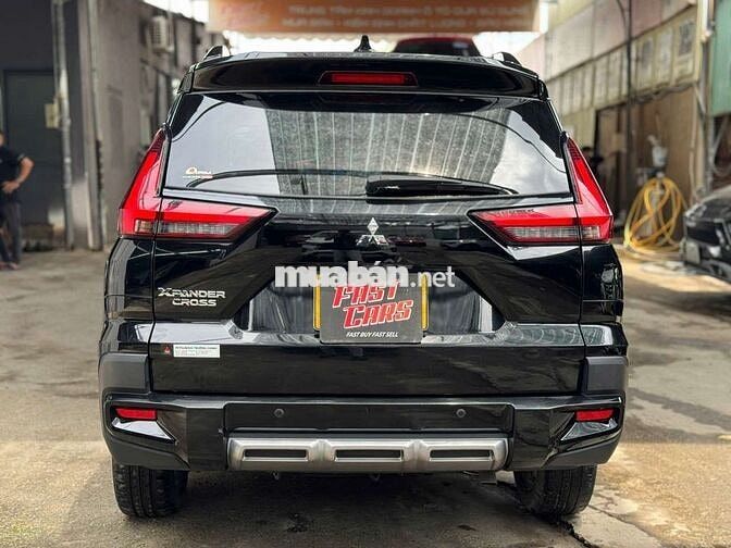 Mitsubishi Xpander Cross 2022 1.5AT,màu đen, 8v6