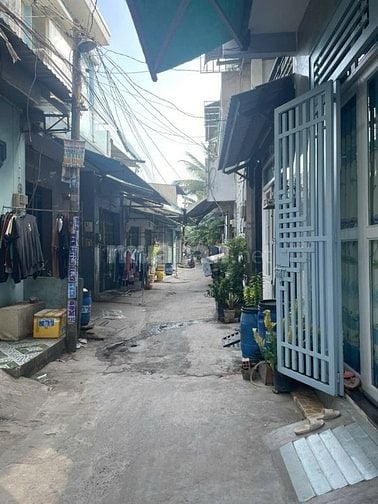 Bán nhà 2/ Liên ấp 123 Vĩnh lộc B Bình Chánh 5x9m 2 tỷ 400tr shr KDC