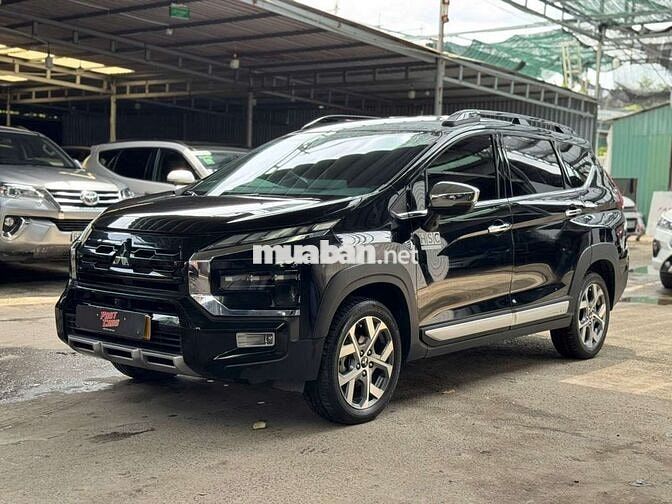 Mitsubishi Xpander Cross 2022 1.5AT,màu đen, 8v6