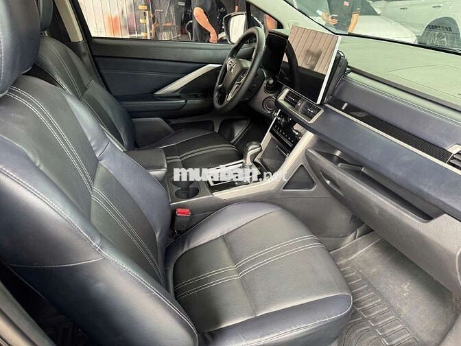 Mitsubishi Xpander Cross 2022 1.5AT,màu đen, 8v6