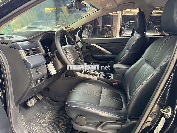 Mitsubishi Xpander Cross 2022 1.5AT,màu đen, 8v6