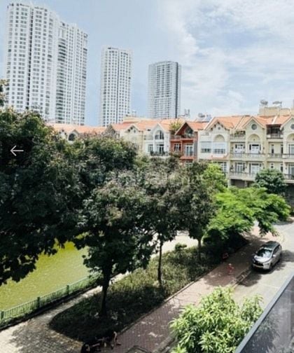 Bán biệt thự đường số 4 Him Lam Tân Hưng Q7 siêu đẹp giá chỉ 46,5 tỷ.