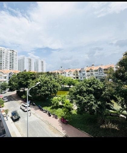 Bán biệt thự đường số 4 Him Lam Tân Hưng Q7 siêu đẹp giá chỉ 46,5 tỷ.