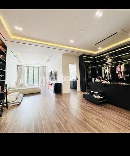Bán biệt thự đường số 4 Him Lam Tân Hưng Q7 siêu đẹp giá chỉ 46,5 tỷ.