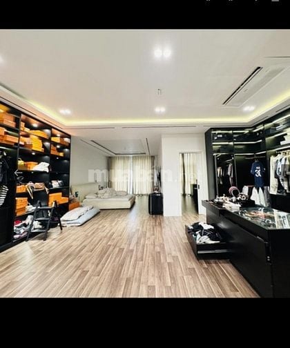 Bán biệt thự đường số 4 Him Lam Tân Hưng Q7 siêu đẹp giá chỉ 46,5 tỷ.