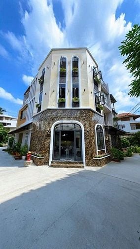 ⭐️Nhà 3 Lầu tuyệt đẹp Cao cấp góc 2 mặt hẻm xe tải 6m Thống Nhất, P15,