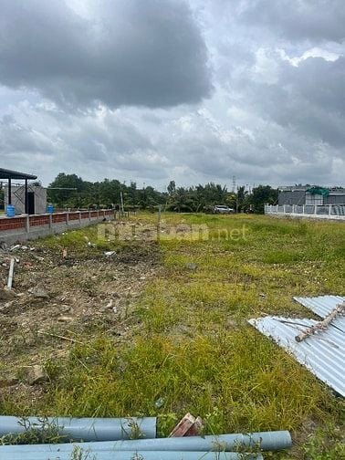Cần bán lô đất ngay trung tâm thị trấn Đức Hoà 125m2 1ty2 tl