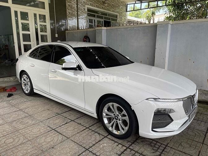 VinFast Lux A2.0 2022 A2.0 Tiêu chuẩn - 73000 km
