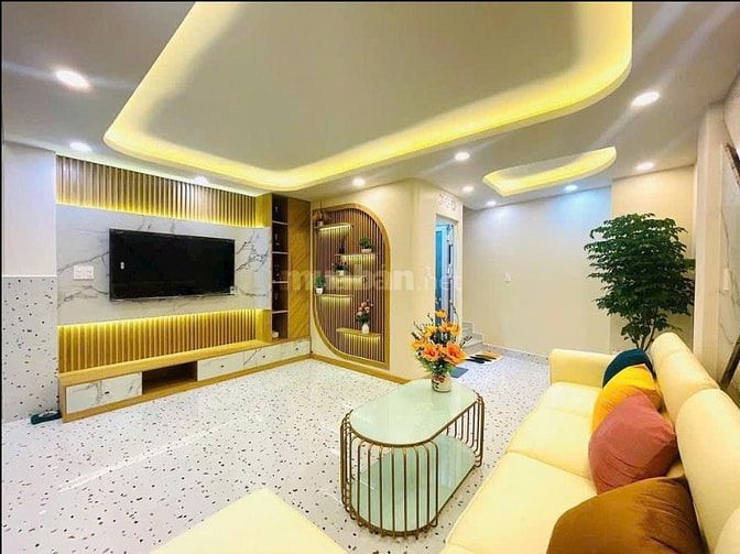 Cô Hà đi nước ngoài nên bán nhà Trần Văn Dư Tân Bình Giá 2.6 tỷ
