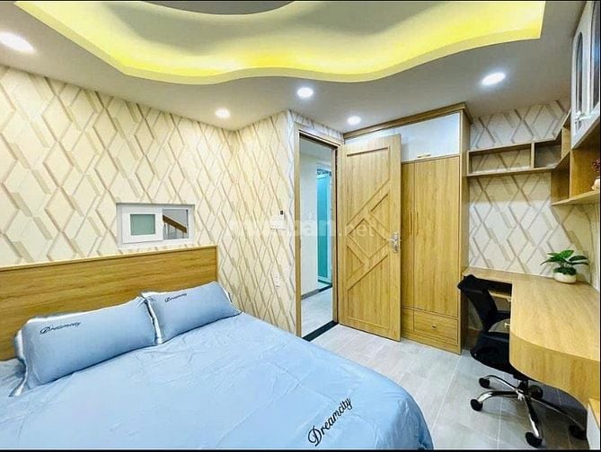 Cô Hà đi nước ngoài nên bán nhà Trần Văn Dư Tân Bình Giá 2.6 tỷ