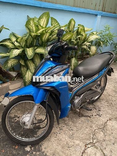 Bán xe Honda wave RSX Fi 110 2017 màu xanh đen