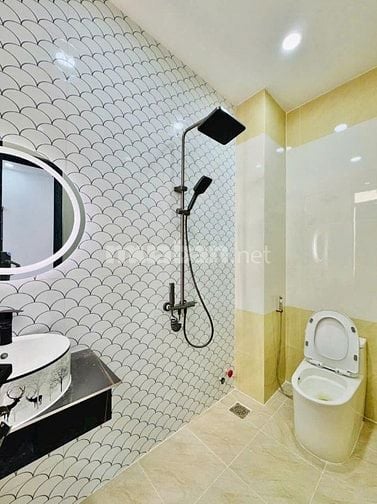 Nhac Trần Quốc Thảo Q3 dt 48m2/2ty370. Sổ hồng riêng. Chủ ngợp 
