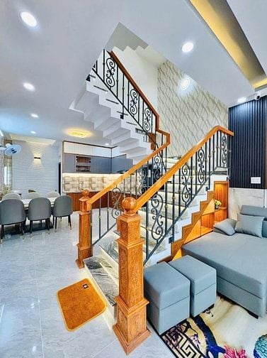 Nhac Trần Quốc Thảo Q3 dt 48m2/2ty370. Sổ hồng riêng. Chủ ngợp 