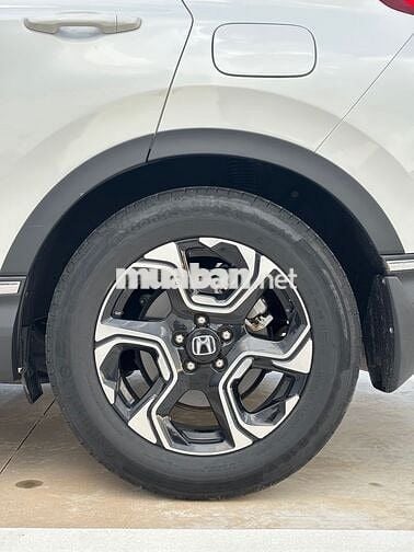 Honda CR-V 8.2 vạn km Model 2020 nhập Thái 1 chủ