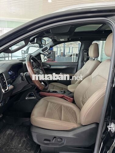 Ford Everest 2023 Titanium+ 2.0 AT 4x4 - 28000 km