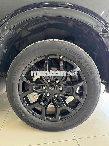 Ford Everest 2023 Titanium+ 2.0 AT 4x4 - 28000 km