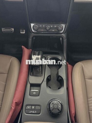 Ford Everest 2023 Titanium+ 2.0 AT 4x4 - 28000 km