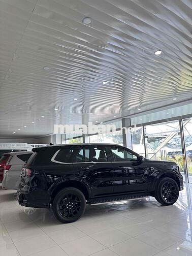 Ford Everest 2023 Titanium+ 2.0 AT 4x4 - 28000 km