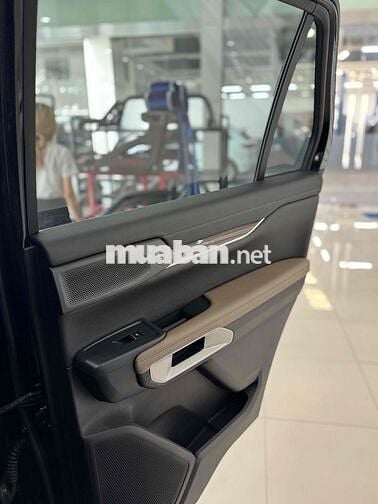 Ford Everest 2023 Titanium+ 2.0 AT 4x4 - 28000 km