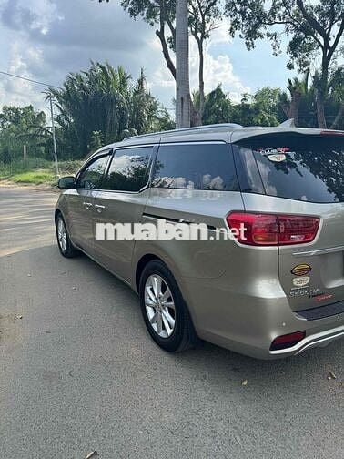 Kia Sedona 2019 2.2 DAT Luxury - 48000 km