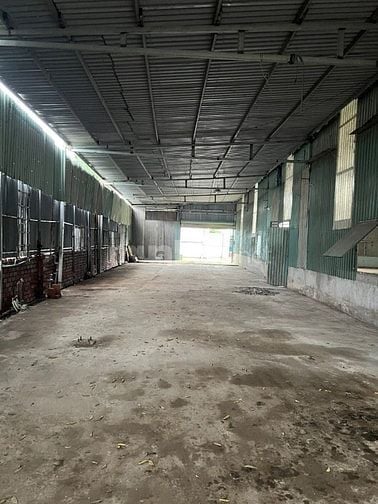 Cho thuê kho xưởng 1500m2 Đường Nguyễn Duy Trinh, Long Trường, Q9