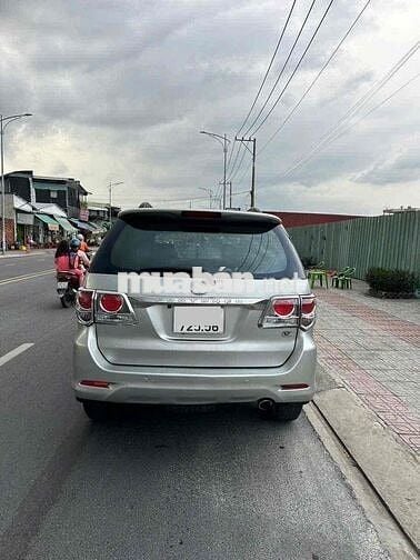 Toyota Fortuner 2013 2.7V mới xuất sắc giá cực rẻ