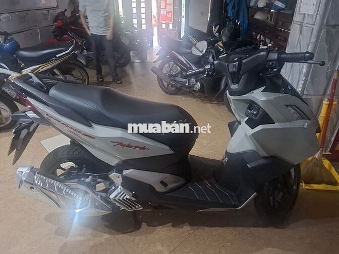 Cần bán xe vario 160 nguyên zin chính chủ.đki 2024