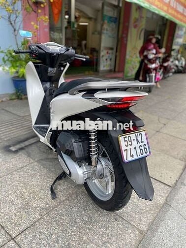 Honda sh160 ABS 2024 mới 99% Bstp chính chủ
