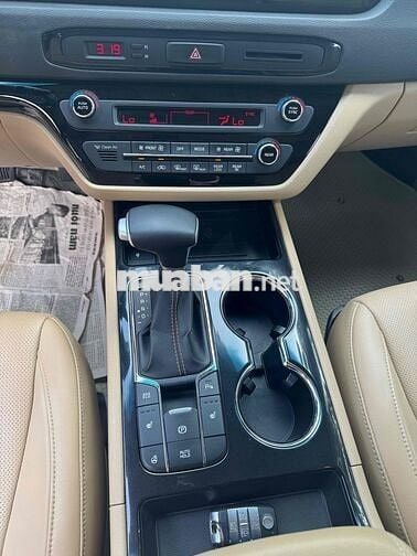 Kia Sedona 2019 2.2 DAT Luxury - 48000 km