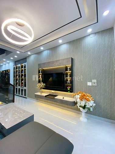 NHÀ MỚI Ở NGAY 4 TẦNG MỚI ĐẸP FULL NỘI THẤT.